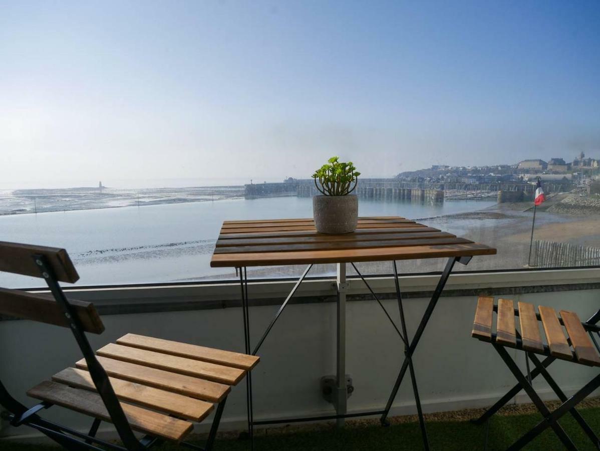 Un Balcon Sur La Mer, Acces Direct A La Plage Γκρανβίλ Εξωτερικό φωτογραφία