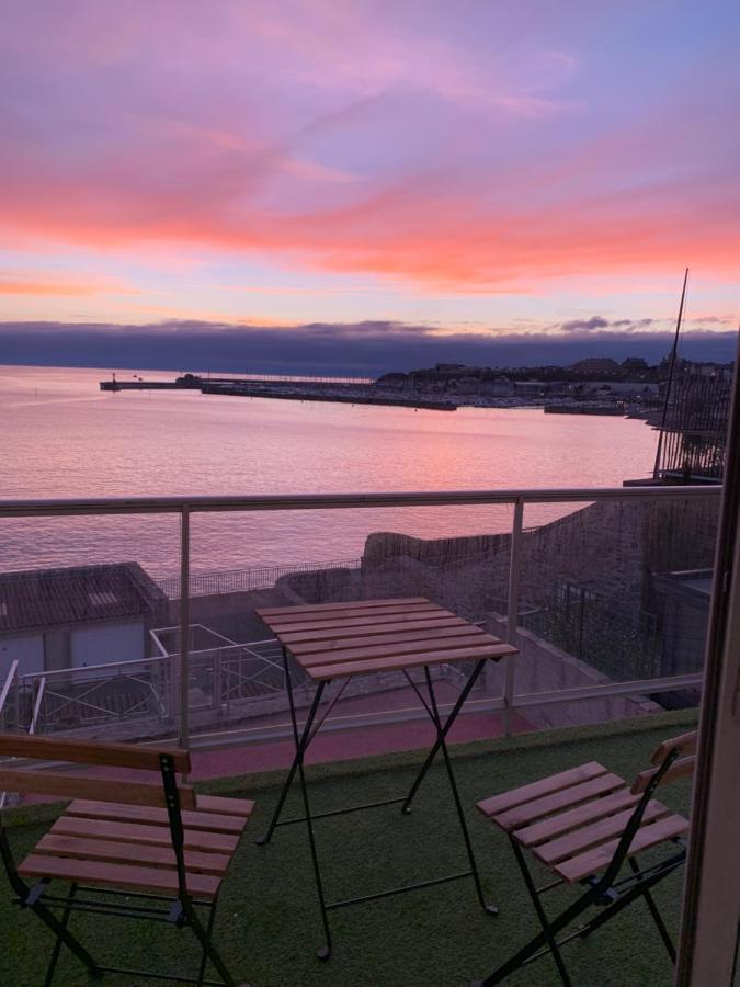 Un Balcon Sur La Mer, Acces Direct A La Plage Γκρανβίλ Εξωτερικό φωτογραφία